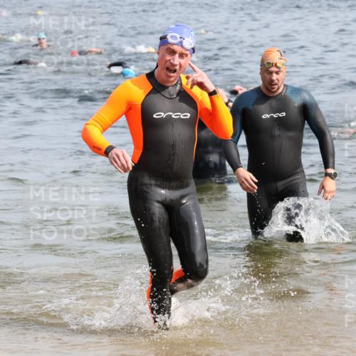 15.06.2025 - 27. Vierlanden-Triathlon Lena Gebhardt http://msf.ph/oto/8007199 15.06.2025 10:05:05 Schwimmen 364, 382, 384, 412, 422 meine-sportfotos.de
