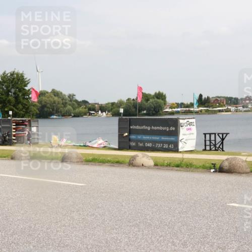 21.06.2025 - 27. Vierlanden-Triathlon H.Heesch http://msf.ph/oto/8007218 15.06.2025 12:00:03 Radfahren 776, 891 meine-sportfotos.de