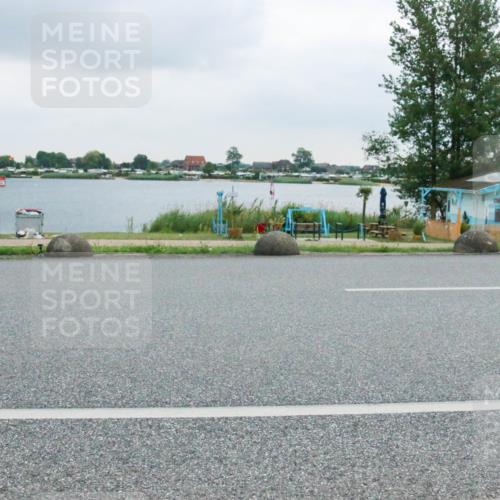 21.06.2025 - 27. Vierlanden-Triathlon H.Heesch http://msf.ph/oto/8007220 15.06.2025 13:20:07 Radfahren 892 meine-sportfotos.de