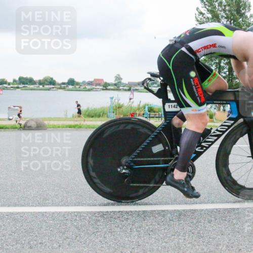 21.06.2025 - 27. Vierlanden-Triathlon H.Heesch http://msf.ph/oto/8007232 15.06.2025 13:20:56 Radfahren 1142 meine-sportfotos.de