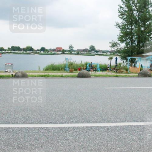 21.06.2025 - 27. Vierlanden-Triathlon H.Heesch http://msf.ph/oto/8007298 15.06.2025 13:22:53 Radfahren 1284 meine-sportfotos.de