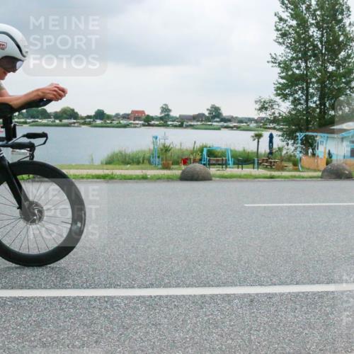 21.06.2025 - 27. Vierlanden-Triathlon H.Heesch http://msf.ph/oto/8007303 15.06.2025 13:23:02 Radfahren 1127 meine-sportfotos.de