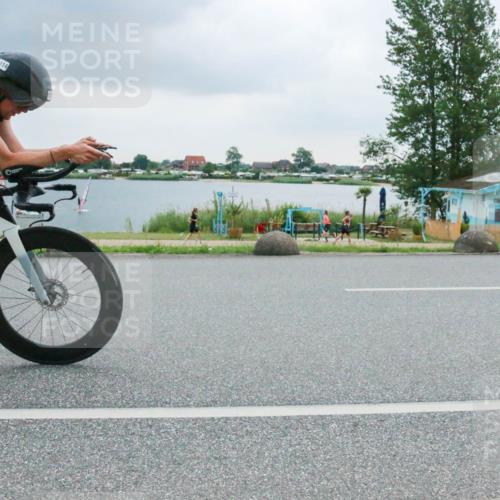 21.06.2025 - 27. Vierlanden-Triathlon H.Heesch http://msf.ph/oto/8007313 15.06.2025 13:23:09 Radfahren 1114 meine-sportfotos.de
