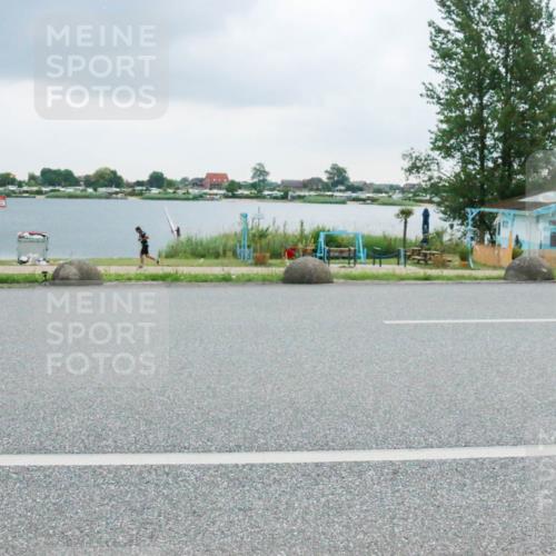 21.06.2025 - 27. Vierlanden-Triathlon H.Heesch http://msf.ph/oto/8007327 15.06.2025 13:23:30 Radfahren 1279 meine-sportfotos.de