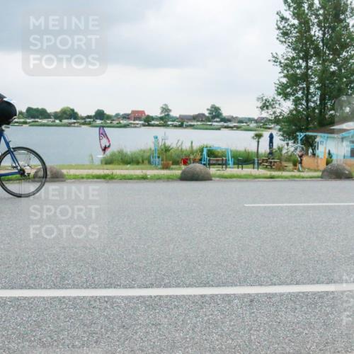 21.06.2025 - 27. Vierlanden-Triathlon H.Heesch http://msf.ph/oto/8007333 15.06.2025 13:23:33 Radfahren 1269, 1279 meine-sportfotos.de