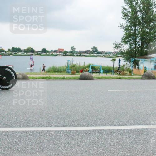 21.06.2025 - 27. Vierlanden-Triathlon H.Heesch http://msf.ph/oto/8007346 15.06.2025 13:23:38 Radfahren 1269, 1278 meine-sportfotos.de