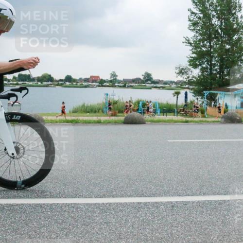 21.06.2025 - 27. Vierlanden-Triathlon H.Heesch http://msf.ph/oto/8007358 15.06.2025 13:23:49 Radfahren 1118, 1145, 1162 meine-sportfotos.de