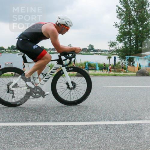 21.06.2025 - 27. Vierlanden-Triathlon H.Heesch http://msf.ph/oto/8007390 15.06.2025 13:23:52 Radfahren 1118, 1145, 1162 meine-sportfotos.de
