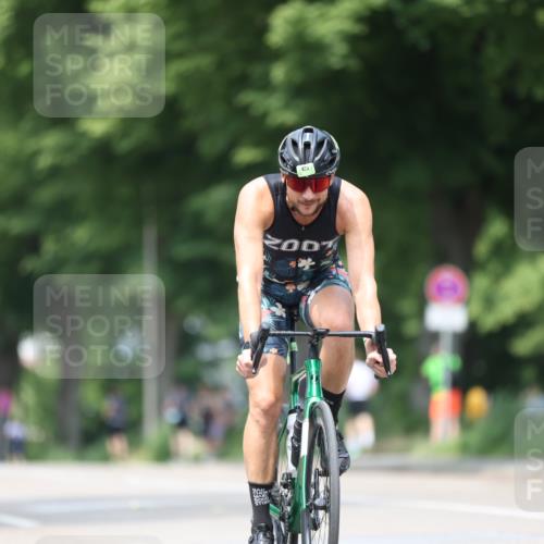 15.06.2025 - 7 Türme Triathlon Yannick Fuchs http://msf.ph/oto/8007409 15.06.2025 13:21:05 Radfahren  meine-sportfotos.de