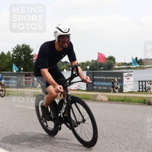 21.06.2025 - 27. Vierlanden-Triathlon H.Heesch http://msf.ph/oto/8007417 15.06.2025 12:08:43 Radfahren 677, 774, 878, 979, 994, 995, 996, 997, 998 meine-sportfotos.de