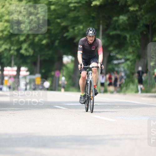 15.06.2025 - 7 Türme Triathlon Yannick Fuchs http://msf.ph/oto/8007492 15.06.2025 13:21:25 Radfahren 369, 484, 671, 817 meine-sportfotos.de
