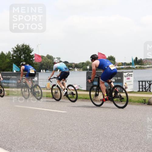 21.06.2025 - 27. Vierlanden-Triathlon H.Heesch http://msf.ph/oto/8007519 15.06.2025 12:08:45 Radfahren 677, 774, 878, 979, 994, 995, 996, 997, 998, 1009, 1010, 1011, 1013 meine-sportfotos.de