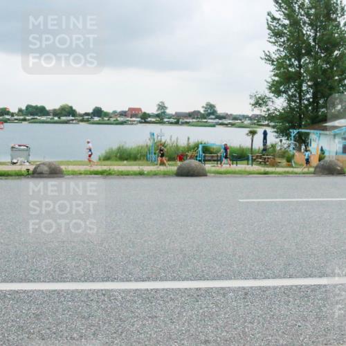 21.06.2025 - 27. Vierlanden-Triathlon H.Heesch http://msf.ph/oto/8007531 15.06.2025 13:24:46 Radfahren 1280, 1309 meine-sportfotos.de