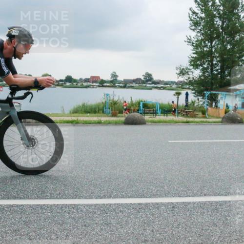 21.06.2025 - 27. Vierlanden-Triathlon H.Heesch http://msf.ph/oto/8007536 15.06.2025 13:25:10 Radfahren 1138, 1148 meine-sportfotos.de