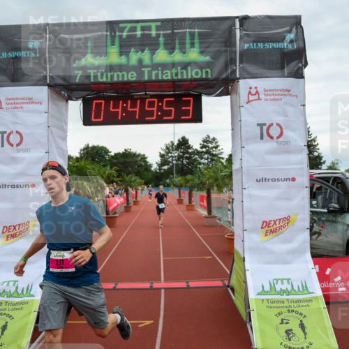 15.06.2025 - 7 Türme Triathlon Michael Strokosch http://msf.ph/oto/8007566 15.06.2025 14:49:53 Ziel 277, 650 meine-sportfotos.de
