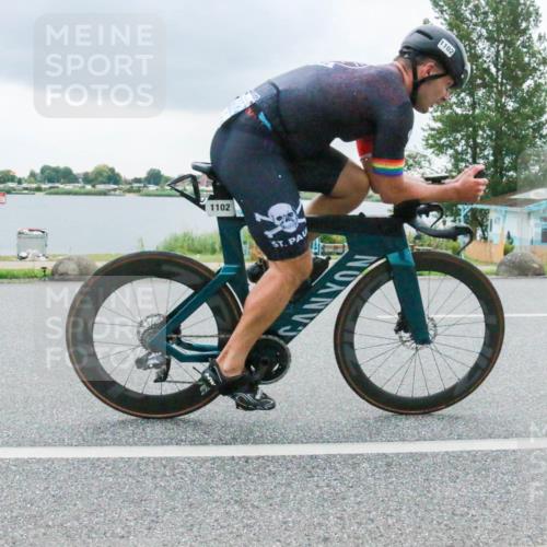 21.06.2025 - 27. Vierlanden-Triathlon H.Heesch http://msf.ph/oto/8007599 15.06.2025 13:25:26 Radfahren 1102 meine-sportfotos.de