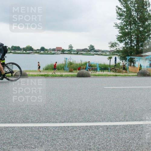 21.06.2025 - 27. Vierlanden-Triathlon H.Heesch http://msf.ph/oto/8007625 15.06.2025 13:25:35 Radfahren 1253, 1267 meine-sportfotos.de