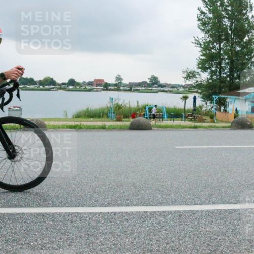 21.06.2025 - 27. Vierlanden-Triathlon H.Heesch http://msf.ph/oto/8007638 15.06.2025 13:25:45 Radfahren 1137, 1238 meine-sportfotos.de