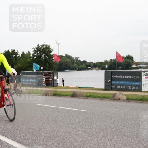 15.06.2025 - 27. Vierlanden-Triathlon H.Heesch http://msf.ph/oto/8007699 15.06.2025 10:44:47 Radfahren 7, 133, 154, 161, 434 meine-sportfotos.de