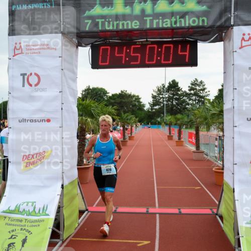 15.06.2025 - 7 Türme Triathlon Michael Strokosch http://msf.ph/oto/8007721 15.06.2025 14:50:04 Ziel 420 meine-sportfotos.de