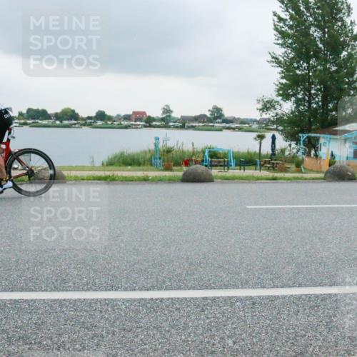 21.06.2025 - 27. Vierlanden-Triathlon H.Heesch http://msf.ph/oto/8007724 15.06.2025 13:25:58 Radfahren 1154, 1266, 1277, 1285 meine-sportfotos.de