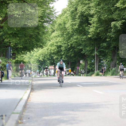 15.06.2025 - 7 Türme Triathlon Yannick Fuchs http://msf.ph/oto/8007747 15.06.2025 13:21:40 Radfahren 341, 405, 629, 714 meine-sportfotos.de