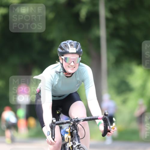 15.06.2025 - 7 Türme Triathlon Yannick Fuchs http://msf.ph/oto/8007778 15.06.2025 13:21:42 Radfahren 405, 629, 714 meine-sportfotos.de