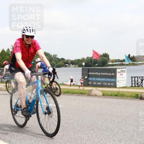 21.06.2025 - 27. Vierlanden-Triathlon H.Heesch http://msf.ph/oto/8007860 15.06.2025 12:11:24 Radfahren 913, 1014, 1015, 1016, 1017, 1018 meine-sportfotos.de