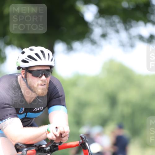 15.06.2025 - 7 Türme Triathlon Yannick Fuchs http://msf.ph/oto/8007866 15.06.2025 13:21:47 Radfahren  meine-sportfotos.de