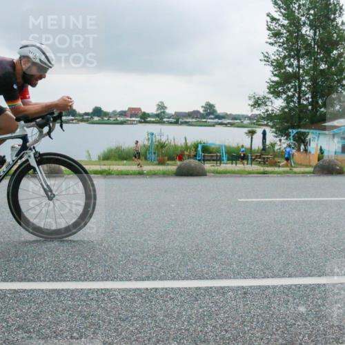 21.06.2025 - 27. Vierlanden-Triathlon H.Heesch http://msf.ph/oto/8007867 15.06.2025 13:26:25 Radfahren 1113, 1157, 1303 meine-sportfotos.de