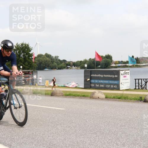 21.06.2025 - 27. Vierlanden-Triathlon H.Heesch http://msf.ph/oto/8007869 15.06.2025 12:11:28 Radfahren 705, 913, 1014, 1015, 1016, 1017, 1018 meine-sportfotos.de