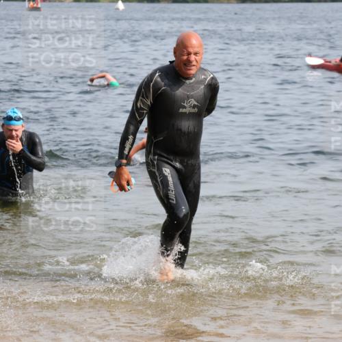 15.06.2025 - 27. Vierlanden-Triathlon Lena Gebhardt http://msf.ph/oto/8007881 15.06.2025 10:05:34 Schwimmen 366, 378, 401, 409, 413, 450, 456 meine-sportfotos.de