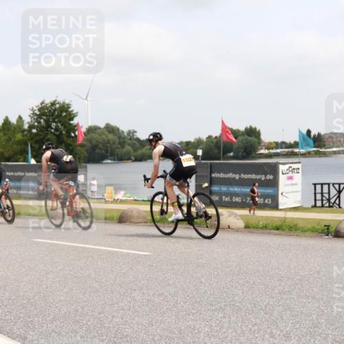 21.06.2025 - 27. Vierlanden-Triathlon H.Heesch http://msf.ph/oto/8007895 15.06.2025 12:11:31 Radfahren 705, 1014, 1015, 1016, 1017, 1018, 1024 meine-sportfotos.de