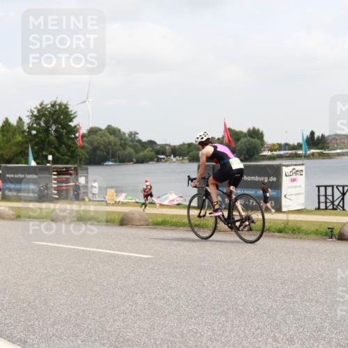 21.06.2025 - 27. Vierlanden-Triathlon H.Heesch http://msf.ph/oto/8007905 15.06.2025 12:11:35 Radfahren 740, 806, 1024, 1025, 1026, 1027 meine-sportfotos.de
