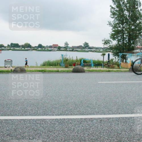 21.06.2025 - 27. Vierlanden-Triathlon H.Heesch http://msf.ph/oto/8007915 15.06.2025 13:26:30 Radfahren 1112, 1123, 1128, 1281, 1300 meine-sportfotos.de