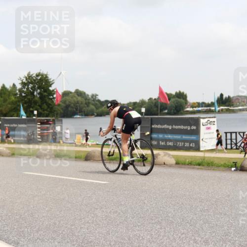 21.06.2025 - 27. Vierlanden-Triathlon H.Heesch http://msf.ph/oto/8007917 15.06.2025 12:11:39 Radfahren 229, 740, 806, 901, 1024, 1025, 1026, 1027 meine-sportfotos.de