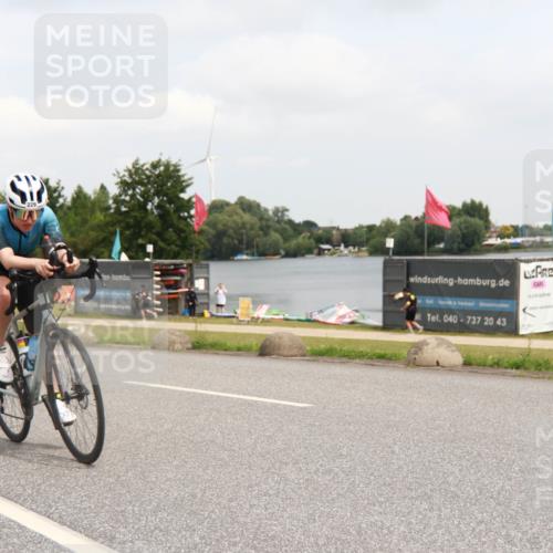 21.06.2025 - 27. Vierlanden-Triathlon H.Heesch http://msf.ph/oto/8007923 15.06.2025 12:11:41 Radfahren 229, 740, 898, 901 meine-sportfotos.de