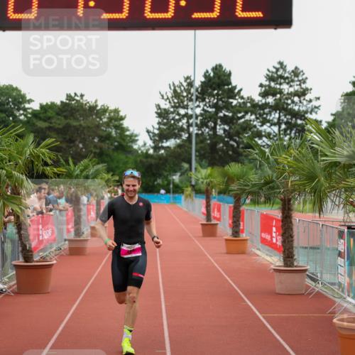 15.06.2025 - 7 Türme Triathlon Michael Strokosch http://msf.ph/oto/8007933 15.06.2025 14:50:31 Ziel 285 meine-sportfotos.de