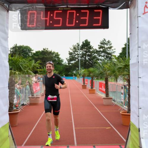 15.06.2025 - 7 Türme Triathlon Michael Strokosch http://msf.ph/oto/8007967 15.06.2025 14:50:32 Ziel 285 meine-sportfotos.de