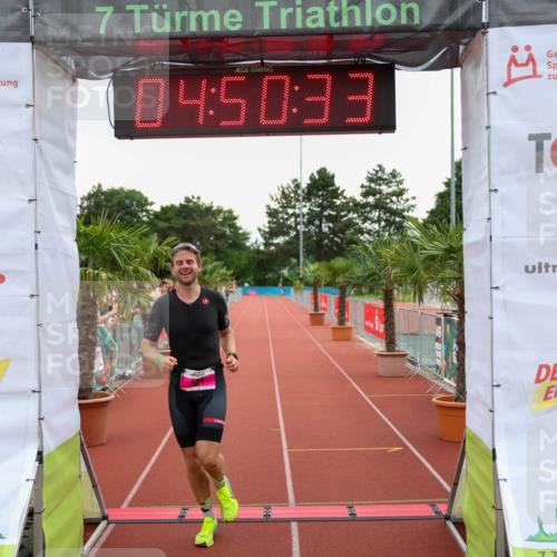 15.06.2025 - 7 Türme Triathlon Michael Strokosch http://msf.ph/oto/8007973 15.06.2025 14:50:33 Ziel 285 meine-sportfotos.de