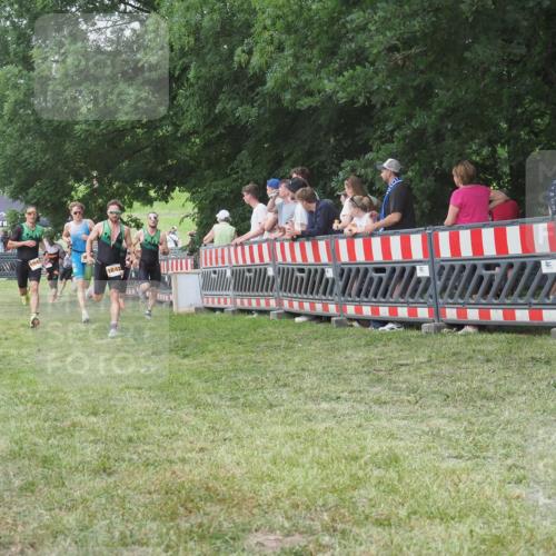21.06.2025 - 27. Vierlanden-Triathlon KatJ http://msf.ph/oto/8008002 15.06.2025 13:02:13 Ziel 73, 727, 755, 1009, 1039, 1041, 1042, 1043 meine-sportfotos.de