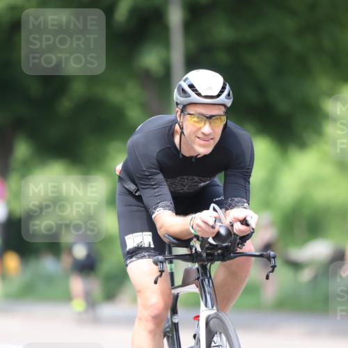 15.06.2025 - 7 Türme Triathlon Yannick Fuchs http://msf.ph/oto/8008009 15.06.2025 13:22:12 Radfahren 458, 678, 937, 983, 1133 meine-sportfotos.de