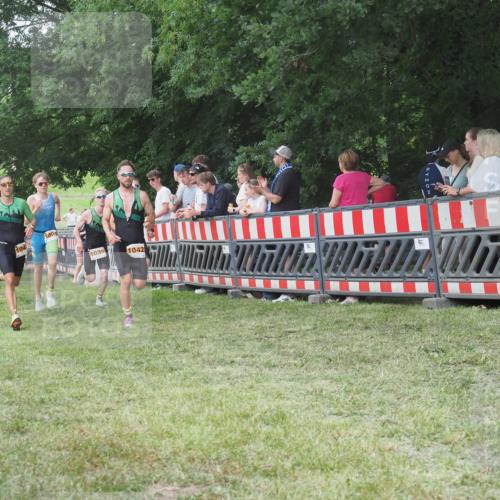 21.06.2025 - 27. Vierlanden-Triathlon KatJ http://msf.ph/oto/8008048 15.06.2025 13:02:14 Ziel 73, 727, 755, 1009, 1039, 1041, 1042, 1043 meine-sportfotos.de