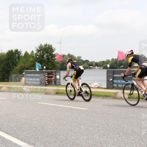 21.06.2025 - 27. Vierlanden-Triathlon H.Heesch http://msf.ph/oto/8008052 15.06.2025 12:13:26 Radfahren 727, 1034, 1035, 1037, 1038 meine-sportfotos.de