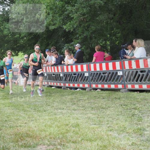 21.06.2025 - 27. Vierlanden-Triathlon KatJ http://msf.ph/oto/8008060 15.06.2025 13:02:14 Ziel 73, 727, 755, 1009, 1039, 1041, 1042, 1043 meine-sportfotos.de