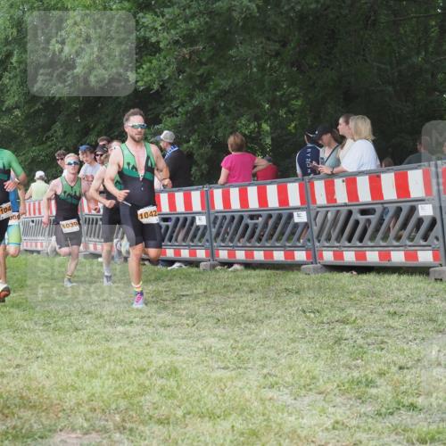 21.06.2025 - 27. Vierlanden-Triathlon KatJ http://msf.ph/oto/8008104 15.06.2025 13:02:14 Ziel 73, 727, 755, 1009, 1039, 1041, 1042, 1043 meine-sportfotos.de