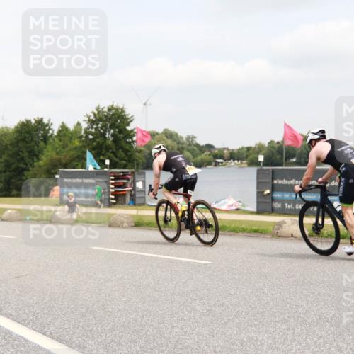 21.06.2025 - 27. Vierlanden-Triathlon H.Heesch http://msf.ph/oto/8008134 15.06.2025 12:14:19 Radfahren 741, 1029, 1031, 1032, 1033 meine-sportfotos.de
