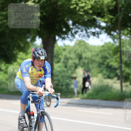 15.06.2025 - 7 Türme Triathlon Yannick Fuchs http://msf.ph/oto/8008149 15.06.2025 12:41:10 Radfahren 214, 336 meine-sportfotos.de