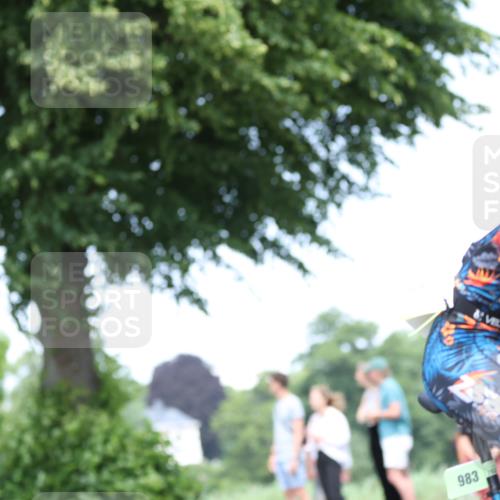 15.06.2025 - 7 Türme Triathlon Yannick Fuchs http://msf.ph/oto/8008170 15.06.2025 13:22:19 Radfahren 260, 458, 631, 803, 983 meine-sportfotos.de