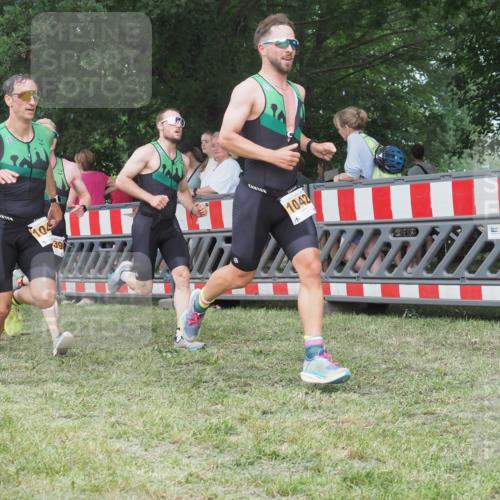 21.06.2025 - 27. Vierlanden-Triathlon KatJ http://msf.ph/oto/8008178 15.06.2025 13:02:15 Ziel 73, 727, 755, 1009, 1039, 1041, 1042, 1043 meine-sportfotos.de